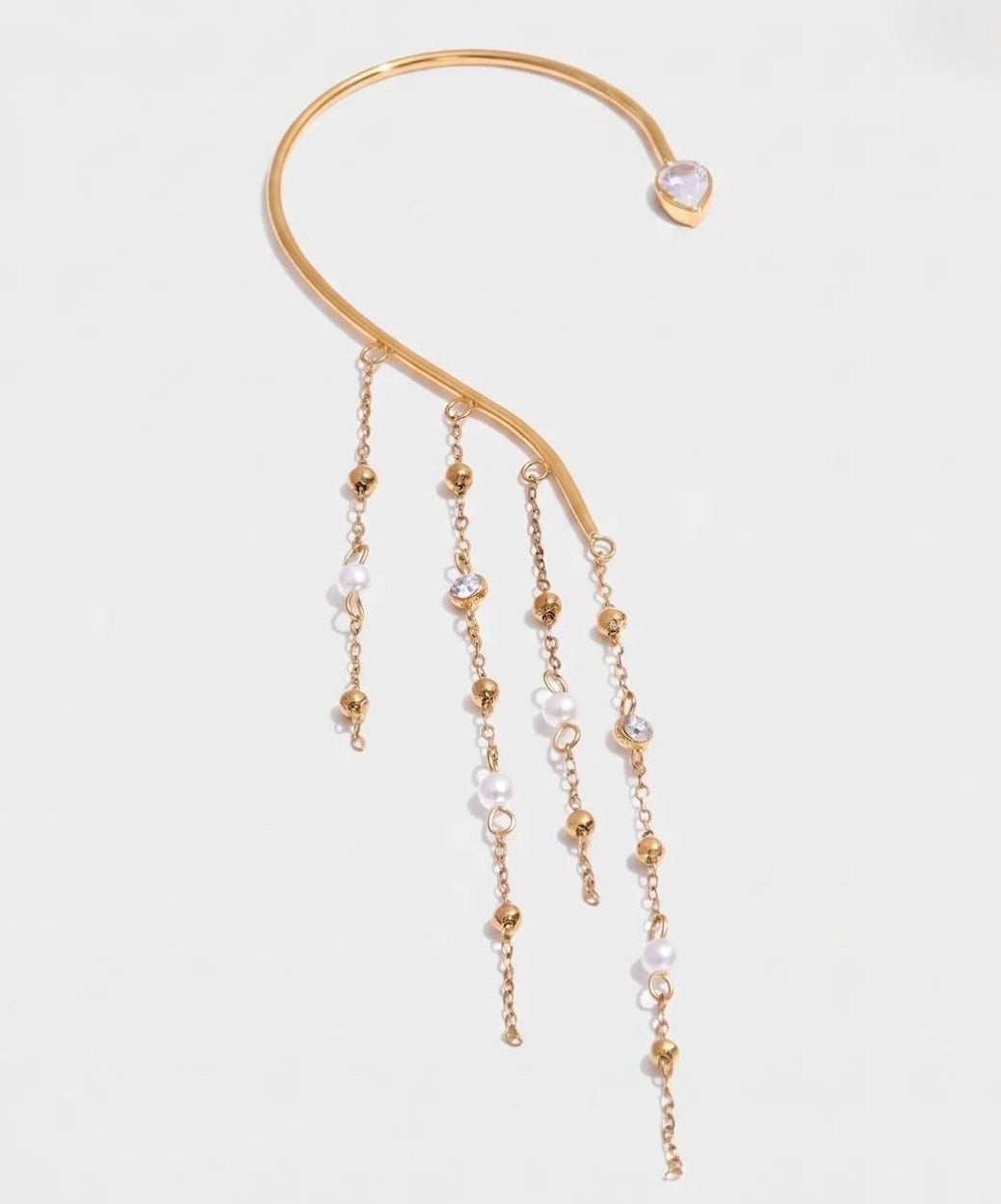 Magestic Pearls Ear Chain Hook