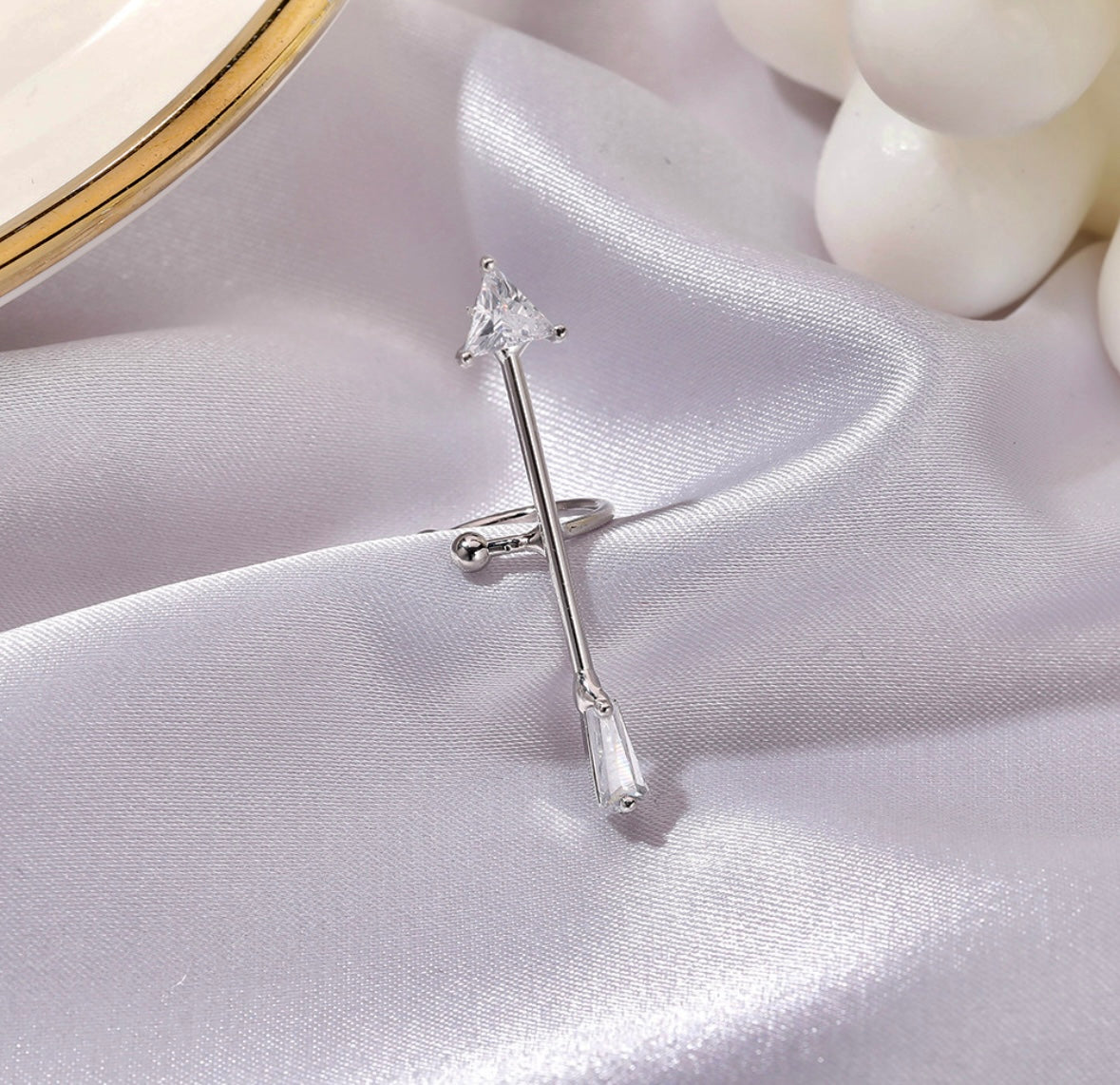 Arrow Ear Cuff