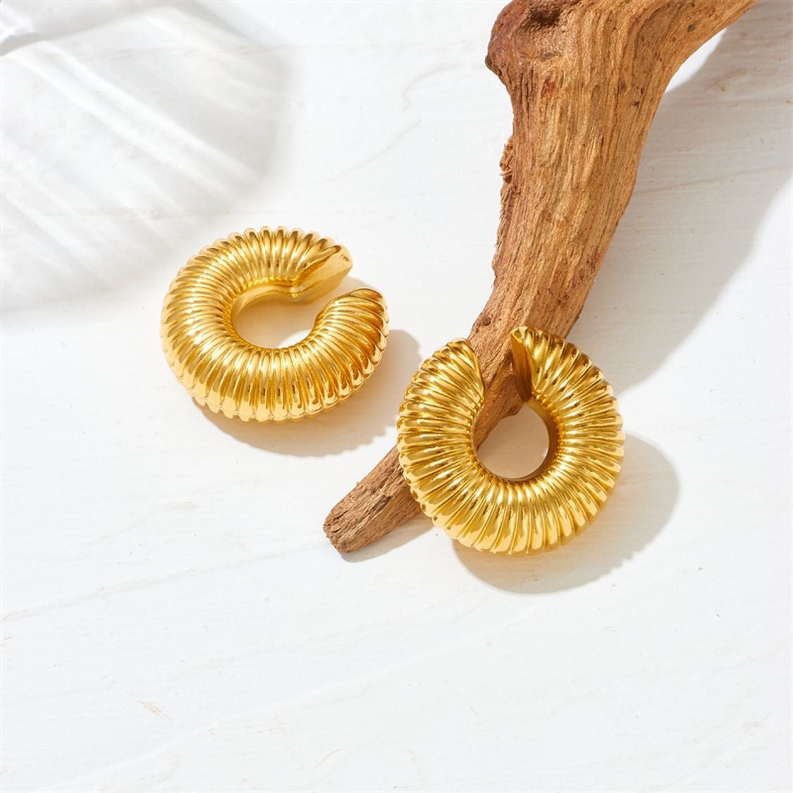 Chunky Spiral Ear Cuff