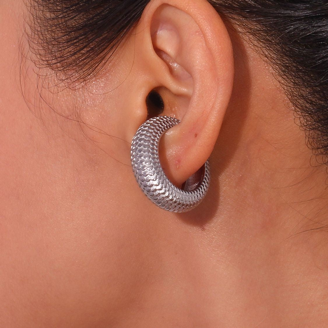 Chunky Glam Ear Cuff